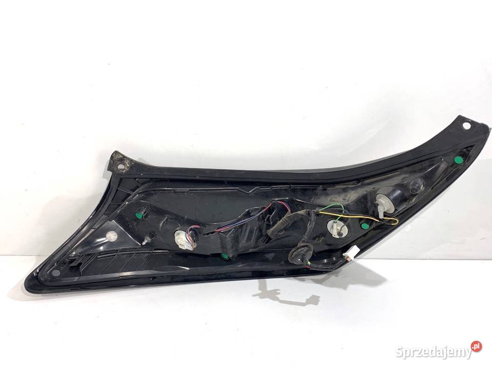 LAMPA PRAWY TYŁ TOYOTA AYGO II Hatchback ŚWIATŁO osobowe