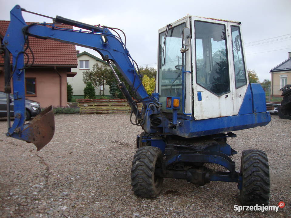 KOMATSU PW30 koparka kołowa waga 3970 Czaplinek