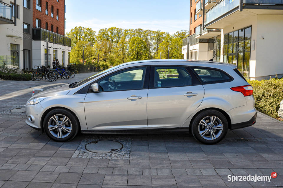 Ford Focus Salon 2013 r 114 Rok produkcji 2013 Wrocław