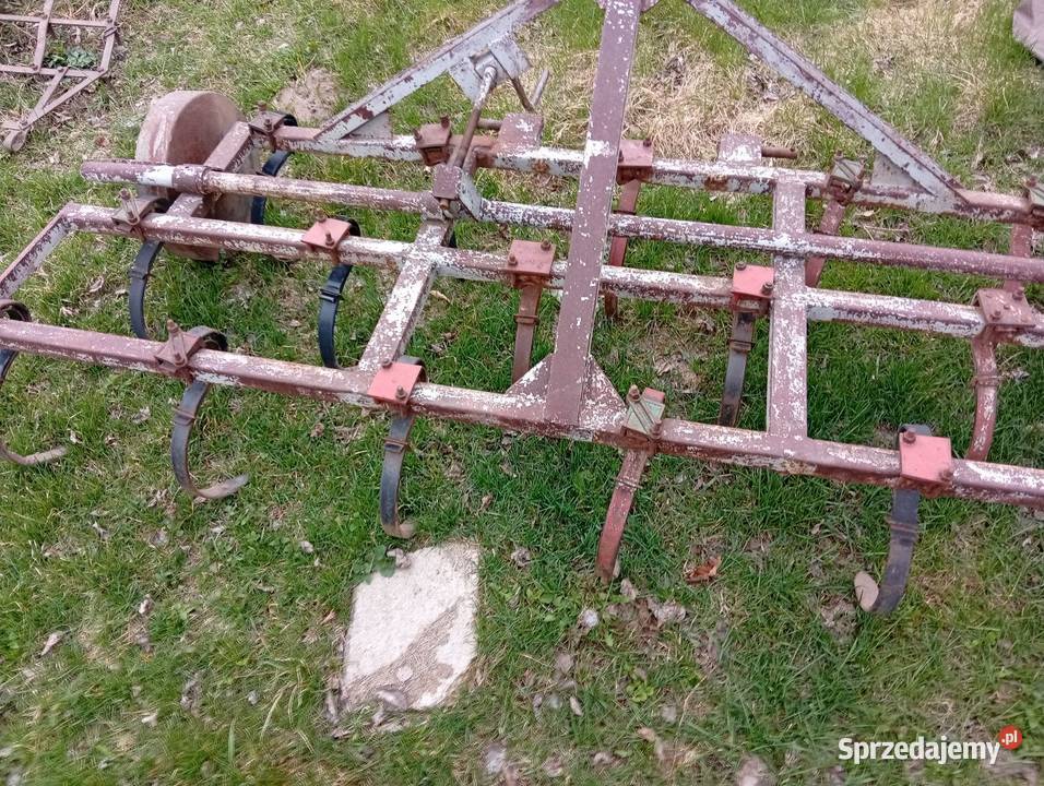 sprzedam kultywator 260m 700 pługi 2 400 i nieuszkodzony Sokółka