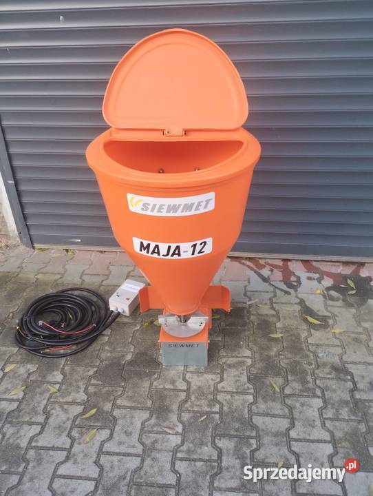 PiaskarkoSolarka Posypywarka SIEWMET 12v Rybna