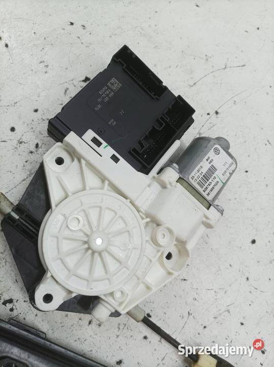 MECHANIZM SZYBY PRAWY PRZÓD 5C6837462K VW Rok produkcji 2015 Mechanizmy opuszczania szyb