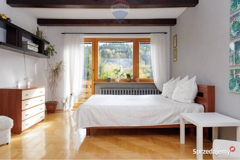 Przestronny dom z widokiem na góry Szczyrk 1211m2 sprzedam