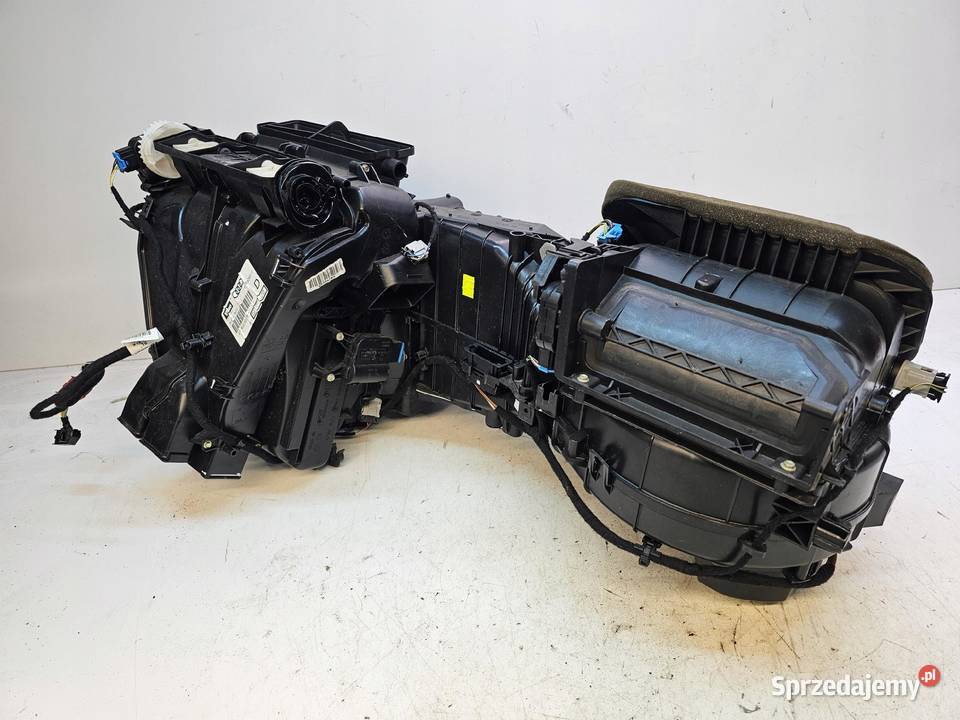 NAGRZEWNICA KOMPLETNA AUDI A3 8P 8P1820003B Przystajń