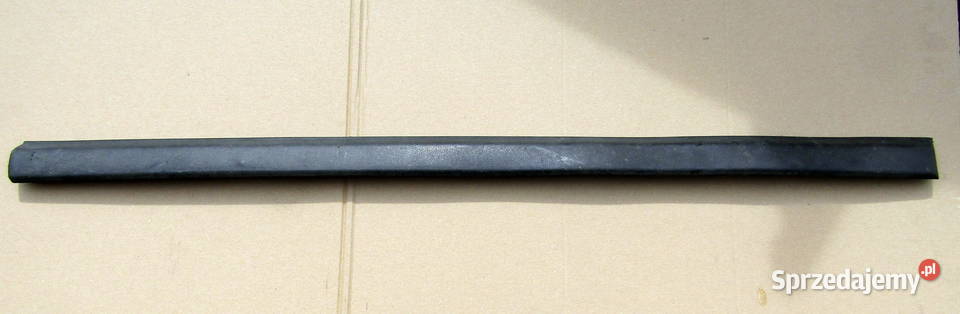LISTWA DRZWI PRAWYCH VW GOLF III 1H4853516
