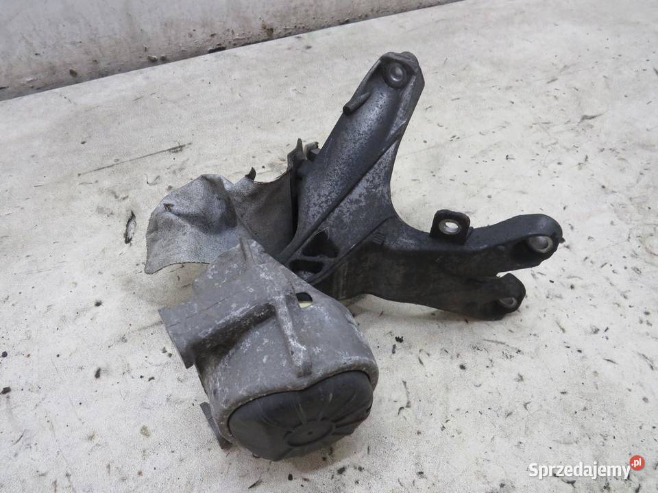 ŁAPA PODUSZKA SILNIKA AUDI A4 B8 20 TDI