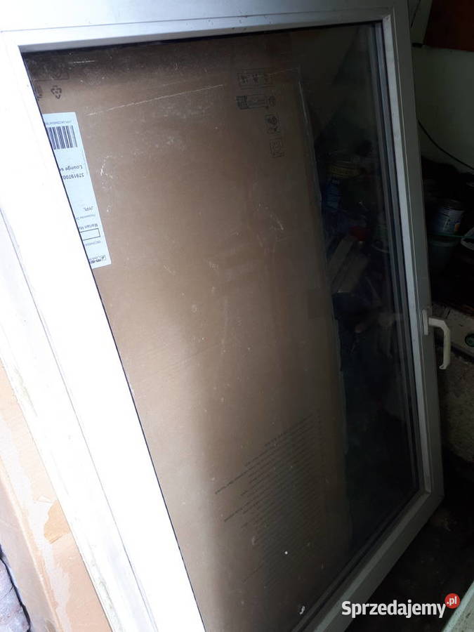 Okna PCV białe 136x132 i 138 x 97 z roletami Okna ścienne śląskie Ruda Śląska