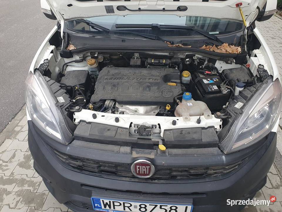 Syndyk sprzeda Fiata Doblo z 2016 r biały Fiat Warszawa