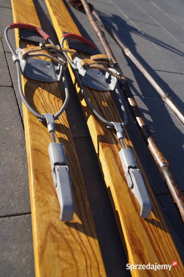 Stare narty jesionowe 150 kijki w komplecie Pozostałe