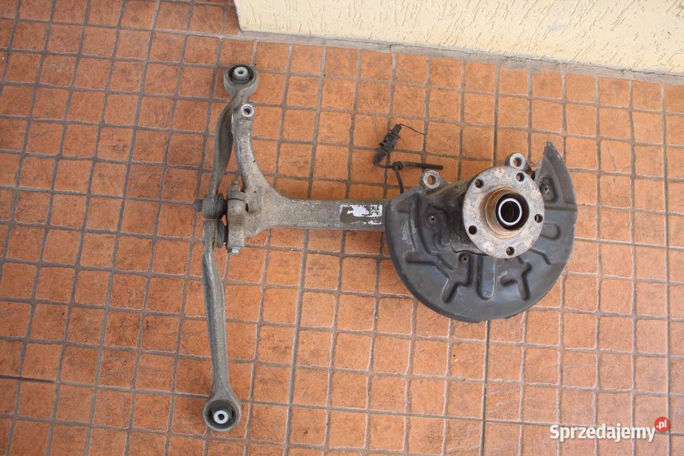 PIASTA ZWROTNICA WAHACZ LEWY PRZÓD AUDI A4 B6 20 wielkopolskie