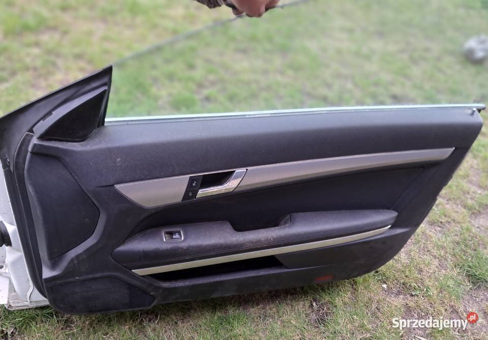 MERCEDES E KLASA 207 C207 COUPE CABRIO DRZWI