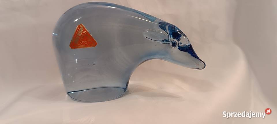 Figurka szklanego niedźwiedzia polarnego z Kraków