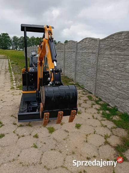 KOOP Nowa mini koparka 1000szybko złączkatrzy Rok produkcji 2025 Tuchola