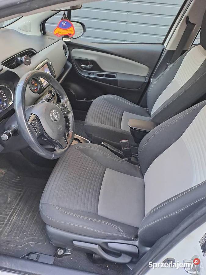 Toyota Yaris Hybrid 100 Premium 2018r Yaris śląskie sprzedam