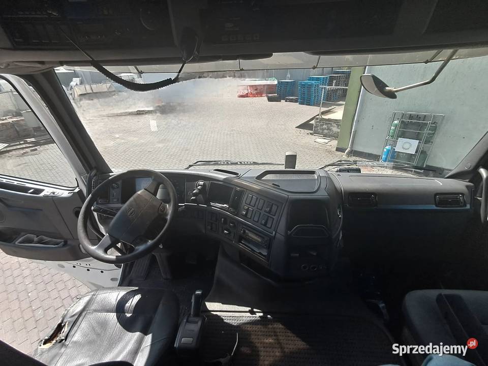 Samochód chłodnia marki VOLVO Człuchów