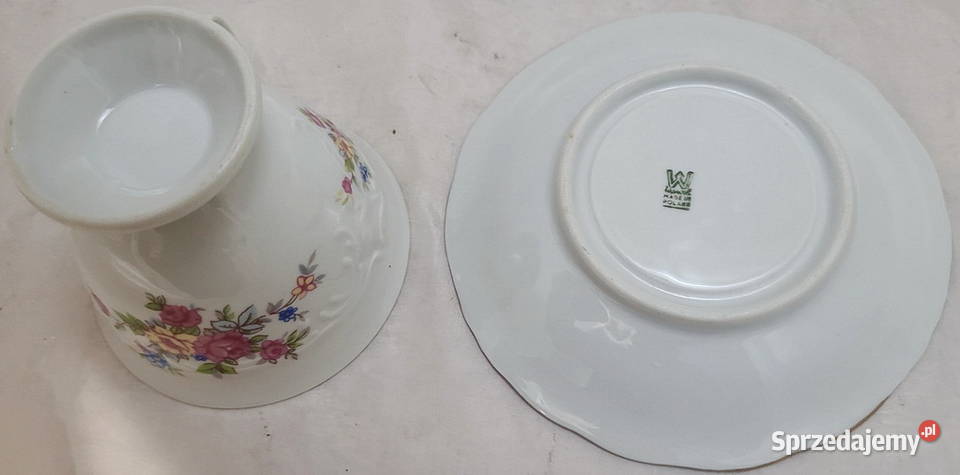 Komplet filiżanek porcelanowych