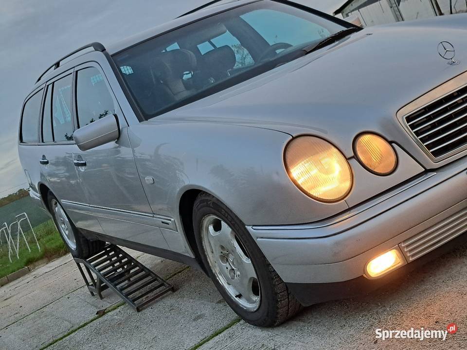 0 rdzy 180 Avantgarde E200 Kompressor benzyna+LPG Oleśnica