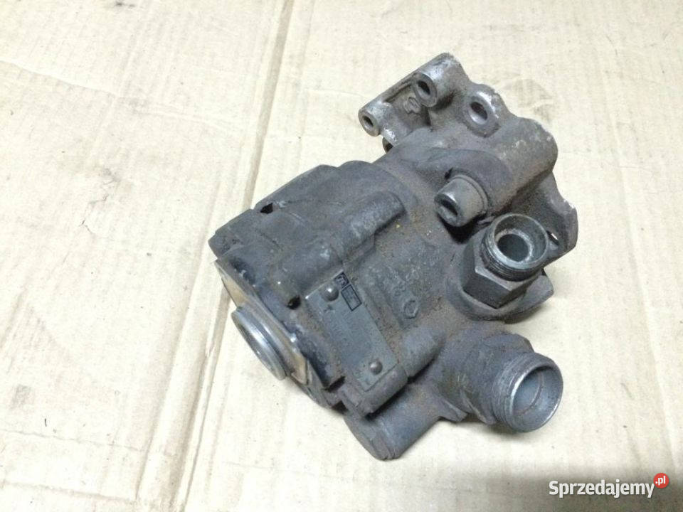 Pompa wspomagania 8x4 ZF 8695955104 IVECO Maszewo
