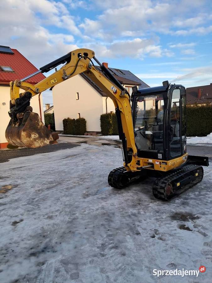 Sprzedam minikoparkę CAT 3027 sprowadzona pełny VAT świętokrzyskie Łagów