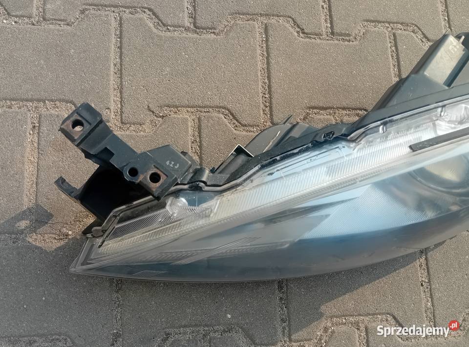 Mazda 6 Xenon reflektor lampa lewy przód Przeźmierowo sprzedam