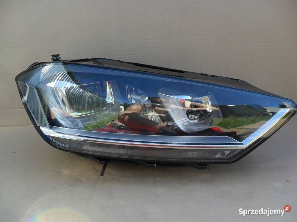 VW Volkswagen Sportsvan Lampa przód prawa xenon Nowy Tomyśl