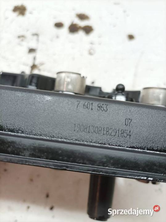 POKRYWA ZAWORÓW 7601863 16 THP Bmw Seria 1 II