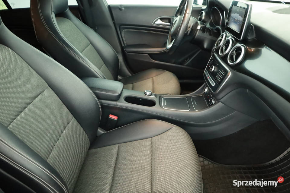 Mercedes CLA 180 klimatyzacja CLA Piaseczno sprzedam