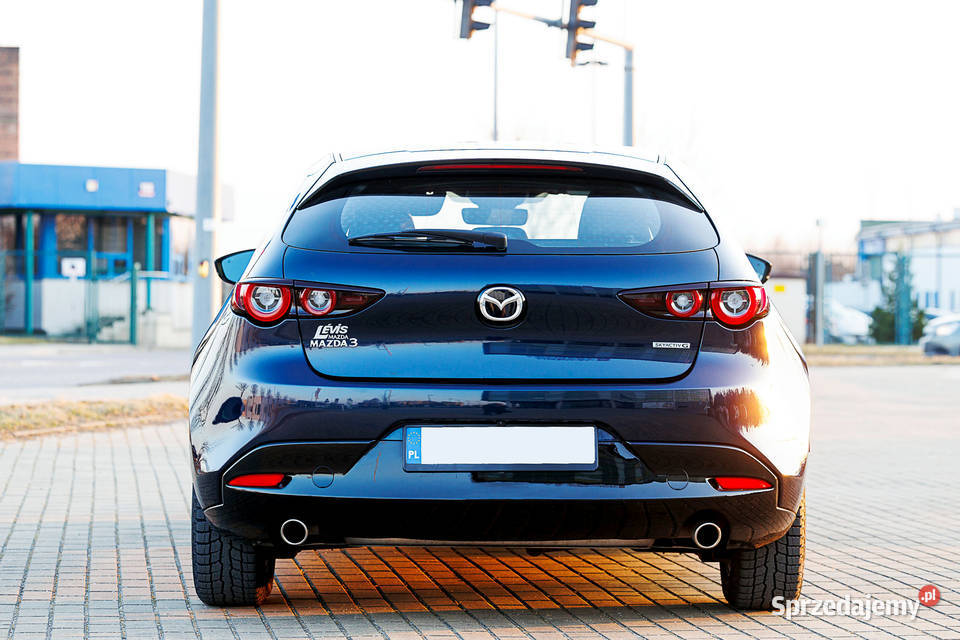 Mazda 3 HB 20 2023 granatowy sprzedam