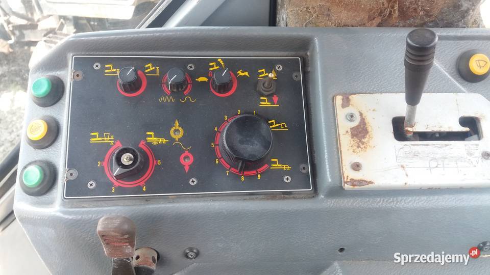 Ciągnik rolniczy Massey Ferguson 3070 3080 3090 Dwornia