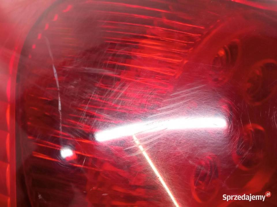 LAMPA TYŁ LEWA 5D HB LIFT Toyota Yaris II Lampy tylne