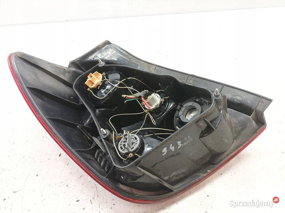 LAMPA TYŁ PRAWA EU Toyota Corolla Verso I Oświetlenie