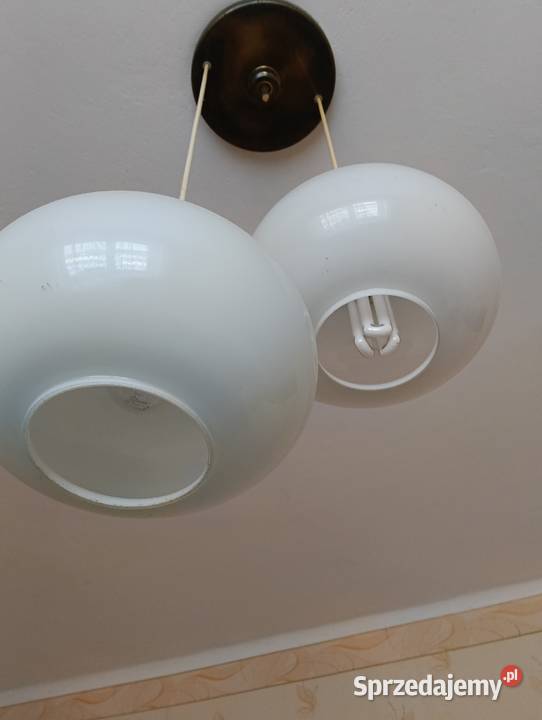 Żyrandol z początku PRL Wywła