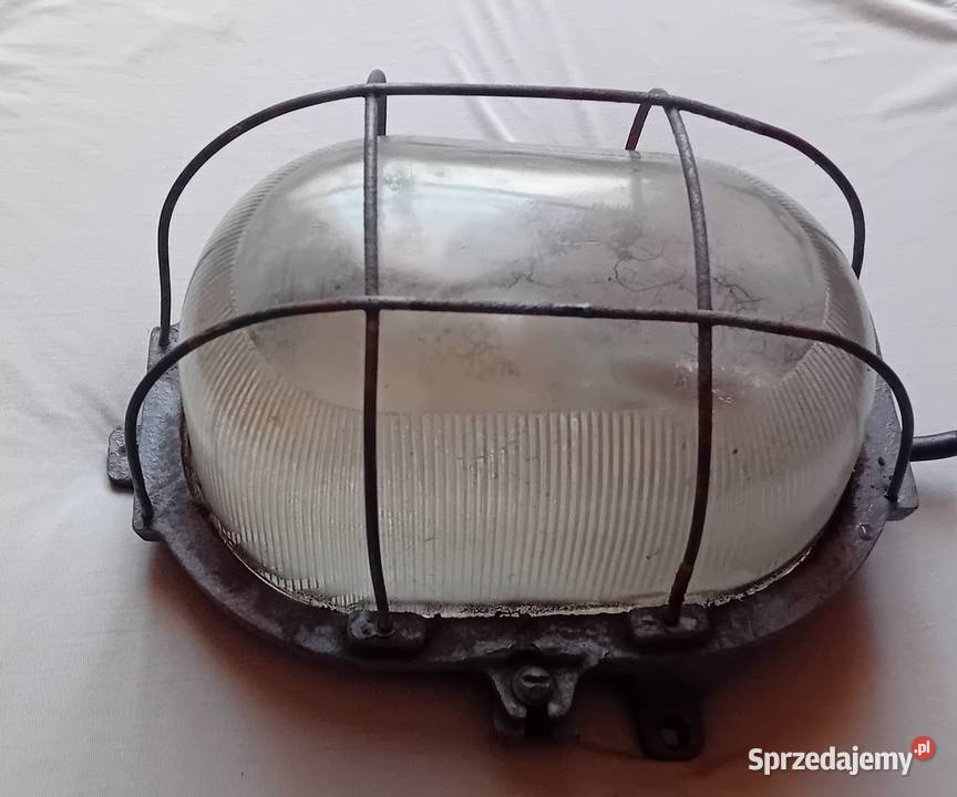 Lampa przemysłowa tzw kanałowa ZAOS PRL Oprawa Koźminek