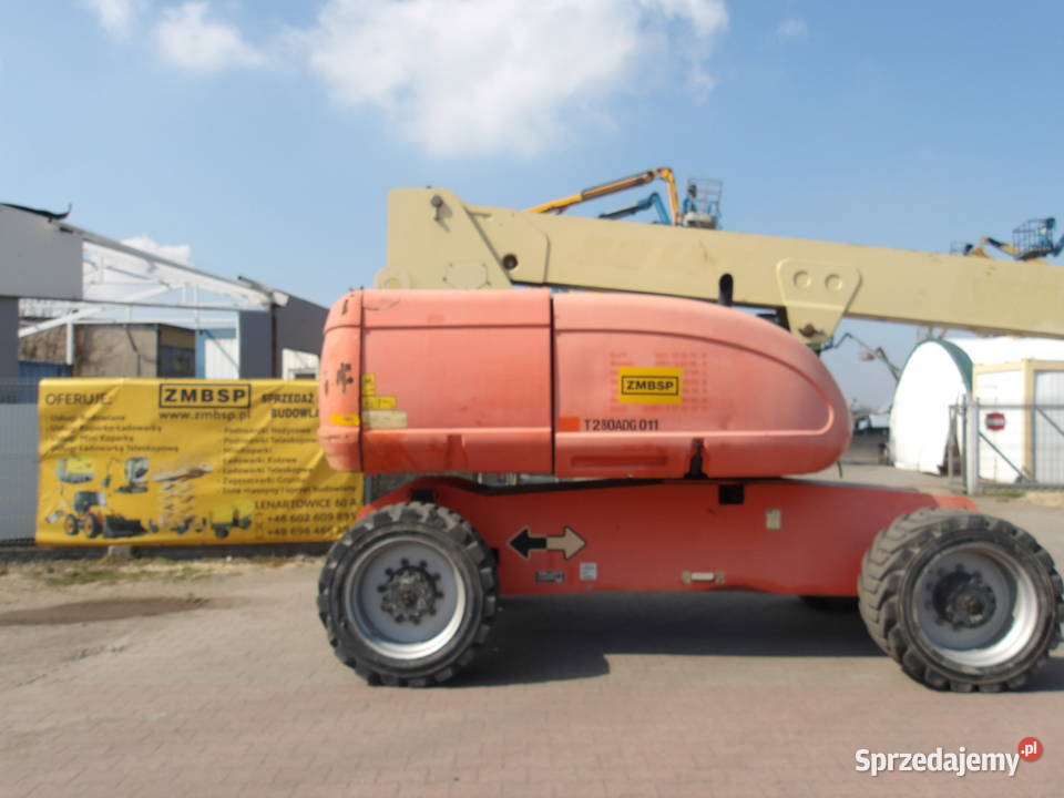 Podnośnik koszowy teleskopowy 28m JLG 860SJ 4x4