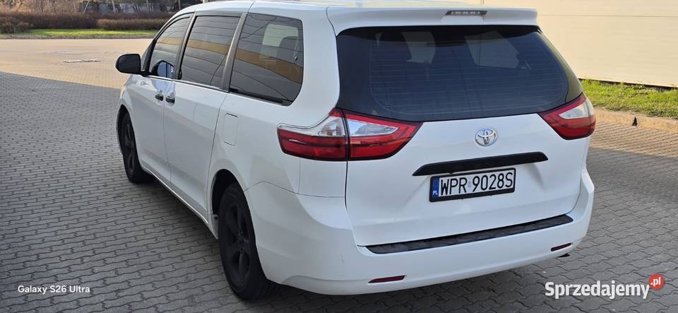 Toyota Sienna zaniana Pruszków