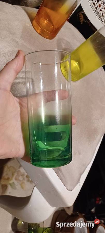 szklanki z lat 8090 tych szkło z efektem wielokolorowy wielkopolskie Poznań