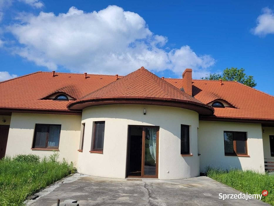 Dom z 2012r na działce 177 ha Pierzchnianka
