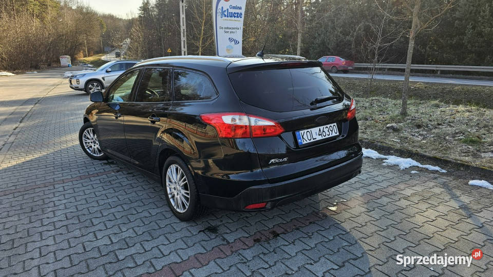 Ford Focus 2011 r 16 125 Klima Szyby Grzane relingi dachowe Chechło sprzedam