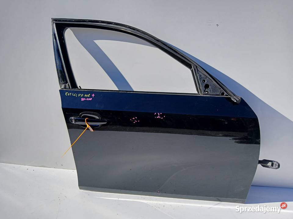 DRZWI PRAWE PRZEDNIE BMW E60 E61 SCHWARZ 2 6689 osobowe lubelskie Strzyżewice