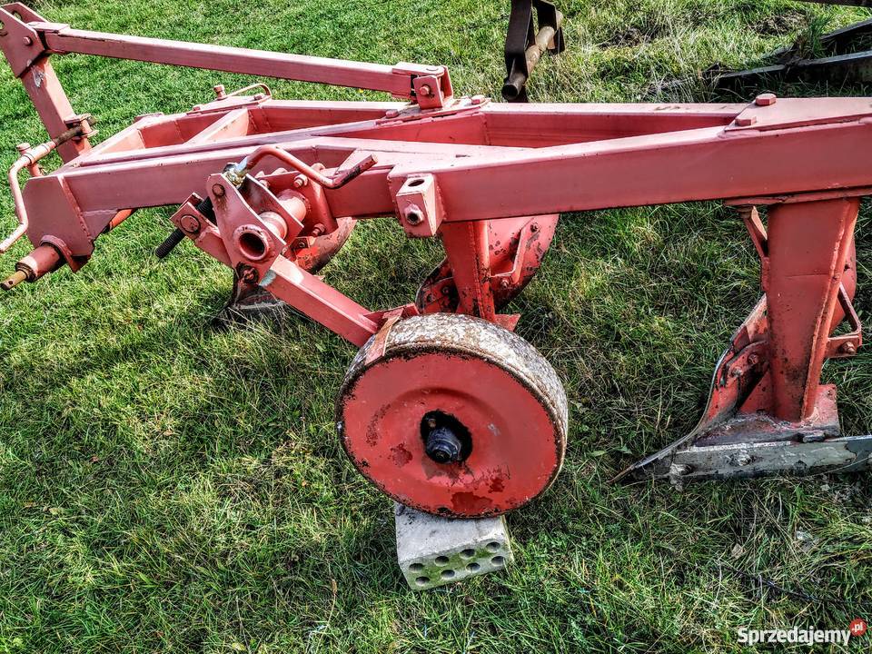 Pług 3 służbowy masywna rama szeroki rozstaw Parczew sprzedam