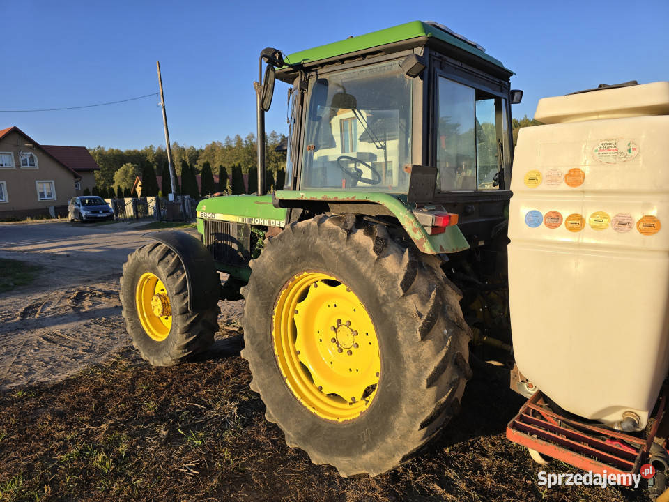 BEZ MINIMALNEJ Ciągnik JOHN DEERE 2650 4x4 78