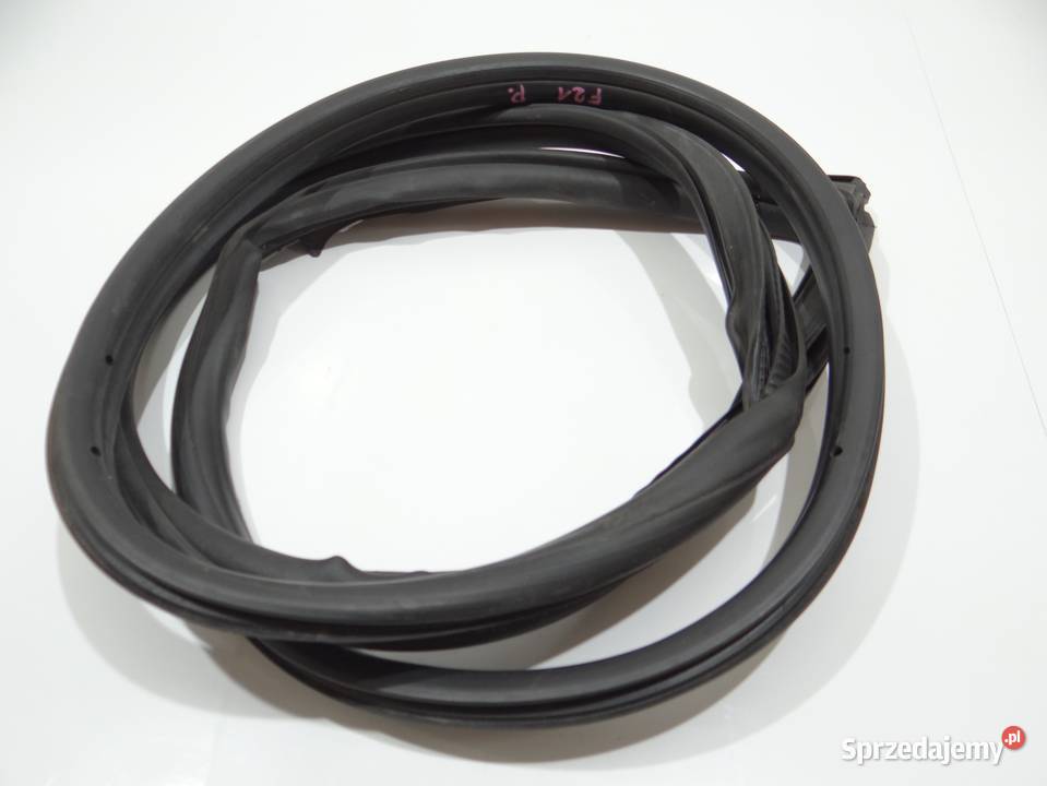 USZCZELKA DRZWI PRAWA BMW F21 Uszczelki