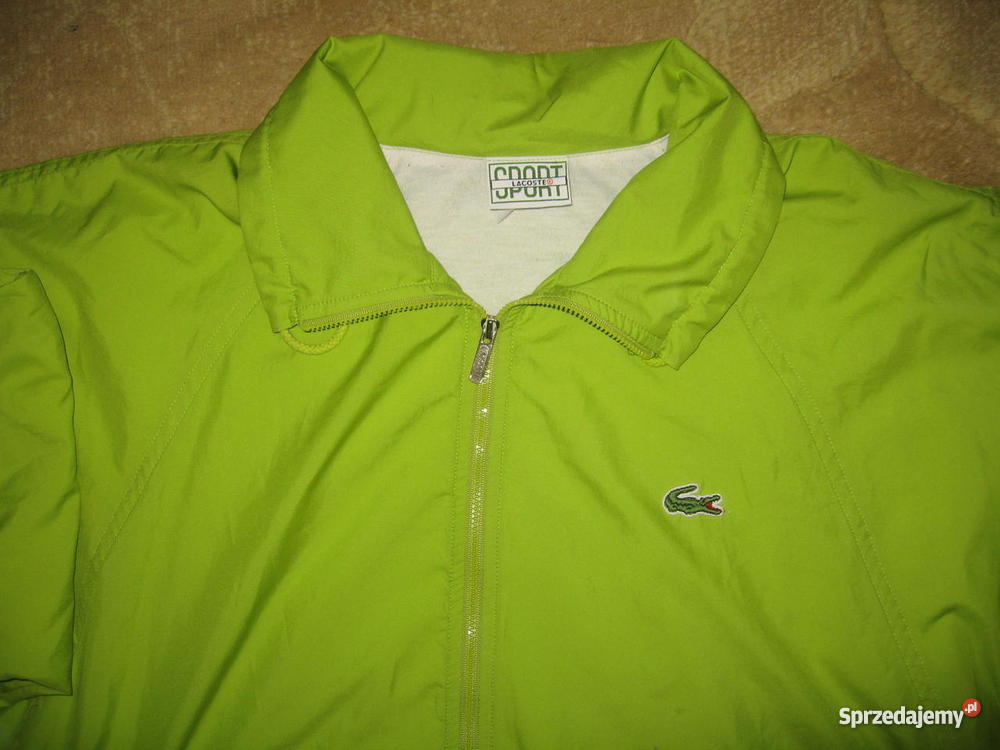 Dres Lacoste