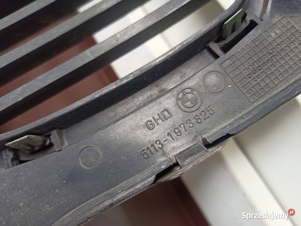BMW E34 grill atrapa przednia chłodnicy wąska Sieradz sprzedam
