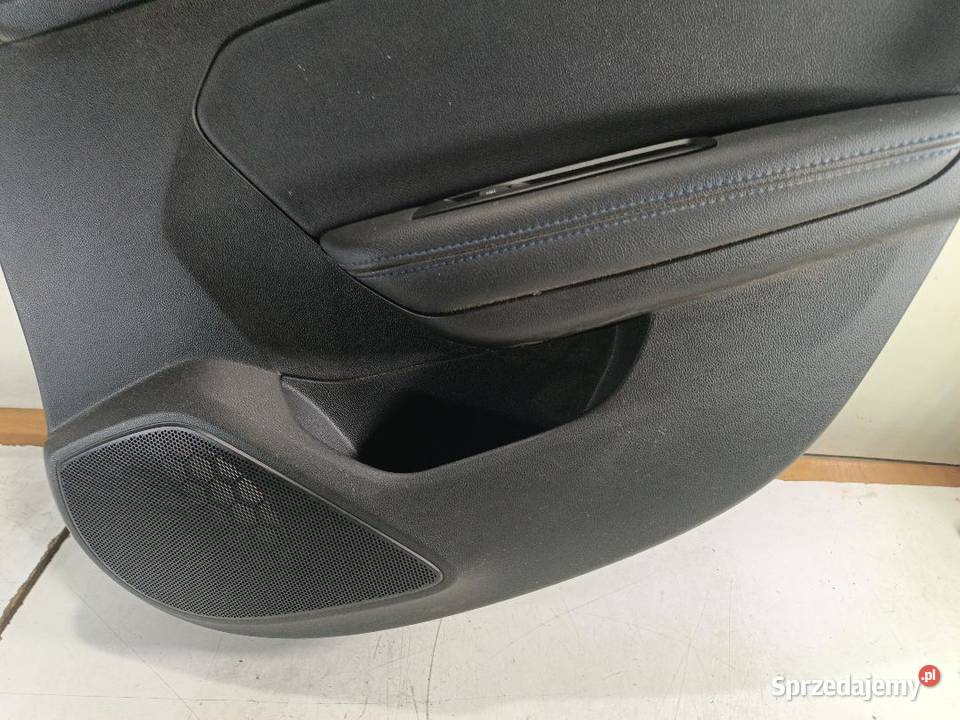 BOCZEK DRZWI PRAWY TYŁ RENAULT MEGANE IV KOMBI osobowe Motoryzacja