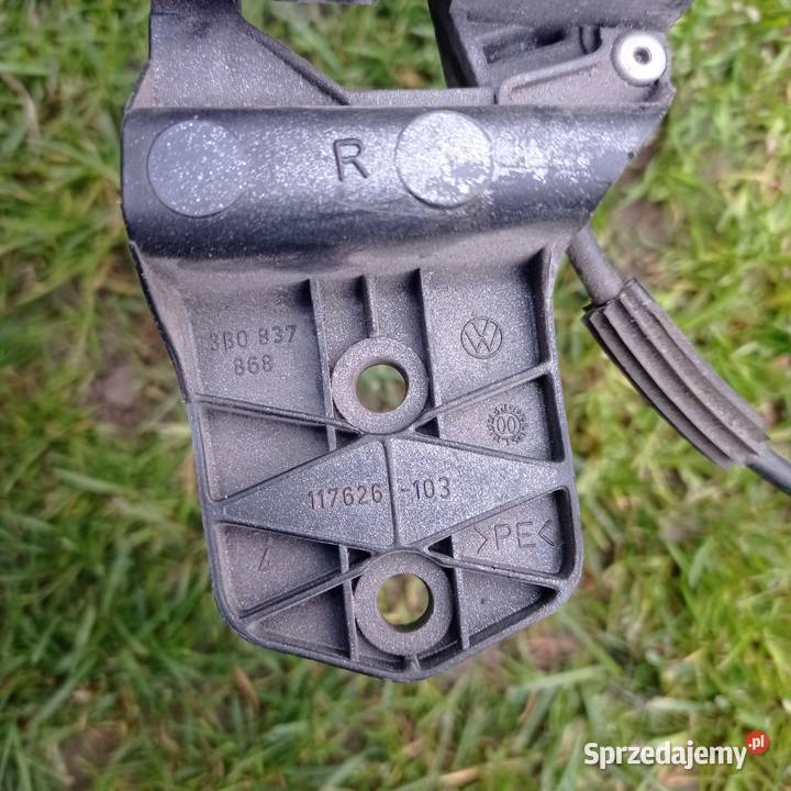 ZAMEK DRZWI PRAWY TYŁ 6 PIN VOLKSWAGEN PASSAT B5
