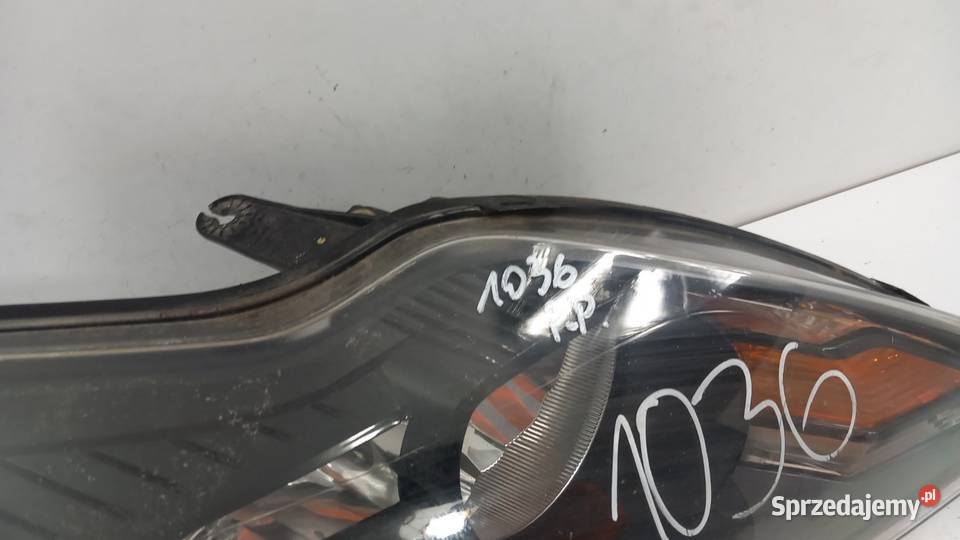 FORD FOCUS MK2 LIFT LAMPA PRZÓD PRAWA Zbierkowo