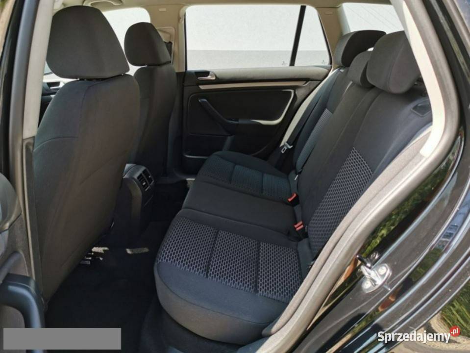 Volkswagen Golf 16 TDI CR 105 1 właściciel czarny Strzegom