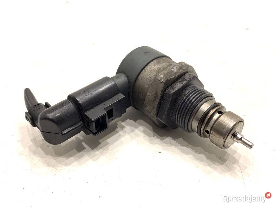REGULATOR CIŚNIENIA PALIWA VW PASSAT B7 osobowe