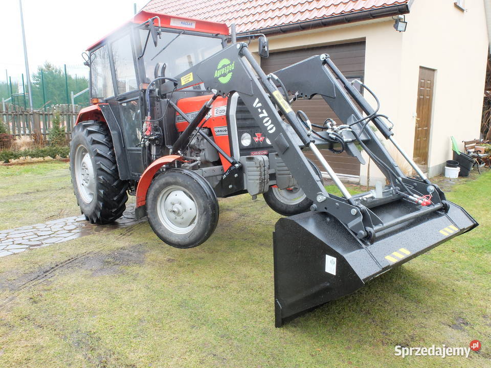 Ładowacz czołowy firmy Agrosped model V700 dolnośląskie Kamienna Góra